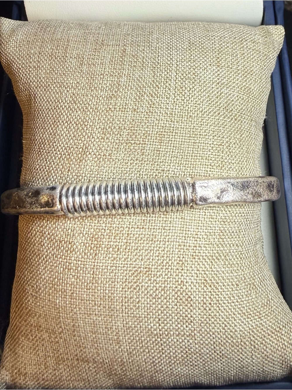 Chunky Silver Cross-Link Bracelet - Picture 4 of 5